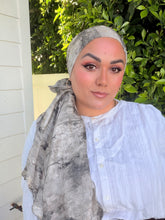 Rinati Lakel - Yom Yom, Luxurious Neutral Sheen