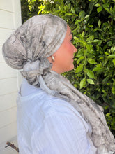 Rinati Lakel - Yom Yom, Luxurious Neutral Sheen