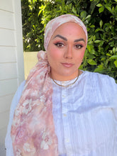 Rinati Lakel - Yom Yom, Luxurious Pink Floral