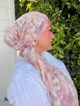 Rinati Lakel - Yom Yom, Luxurious Pink Floral