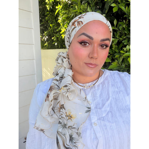 Rinati Lakel - Yom Yom, Luxurious Off-White Floral