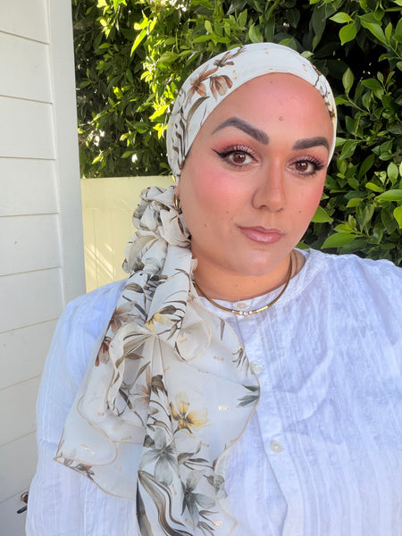Rinati Lakel - Yom Yom, Luxurious Off-White Floral