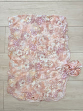 Rinati Lakel - Yom Yom, Luxurious Pink Floral