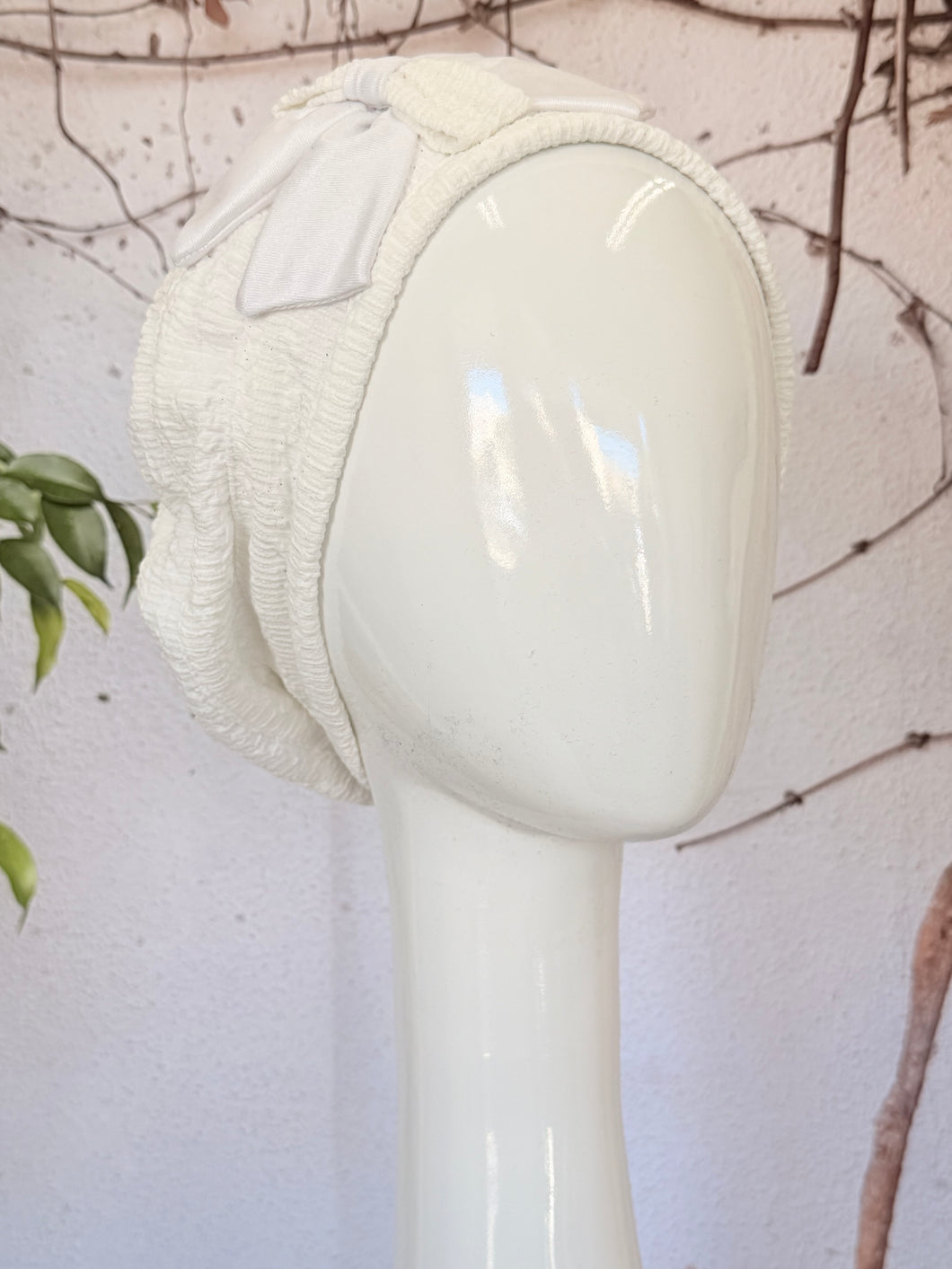 Embellished Hat - Size #2 Off-White Bow