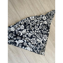 Rinati Lakel Print Cotton Triangle - Floral Print W/O Tassels-Triangle-The Little Tichel Lady