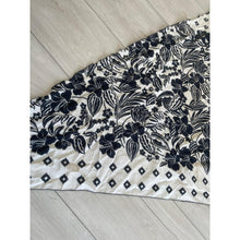 Rinati Lakel Print Cotton Triangle - Floral Print W/O Tassels-Triangle-The Little Tichel Lady