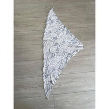 Rinati Lakel Satin Triangle - Silver Print W/O Tassels-Triangle-The Little Tichel Lady