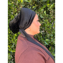 Hodula Bobon, Bobi Band - Small-volumizer-The Little Tichel Lady