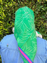 Lily Line Print Square Tichel - Green-square-The Little Tichel Lady